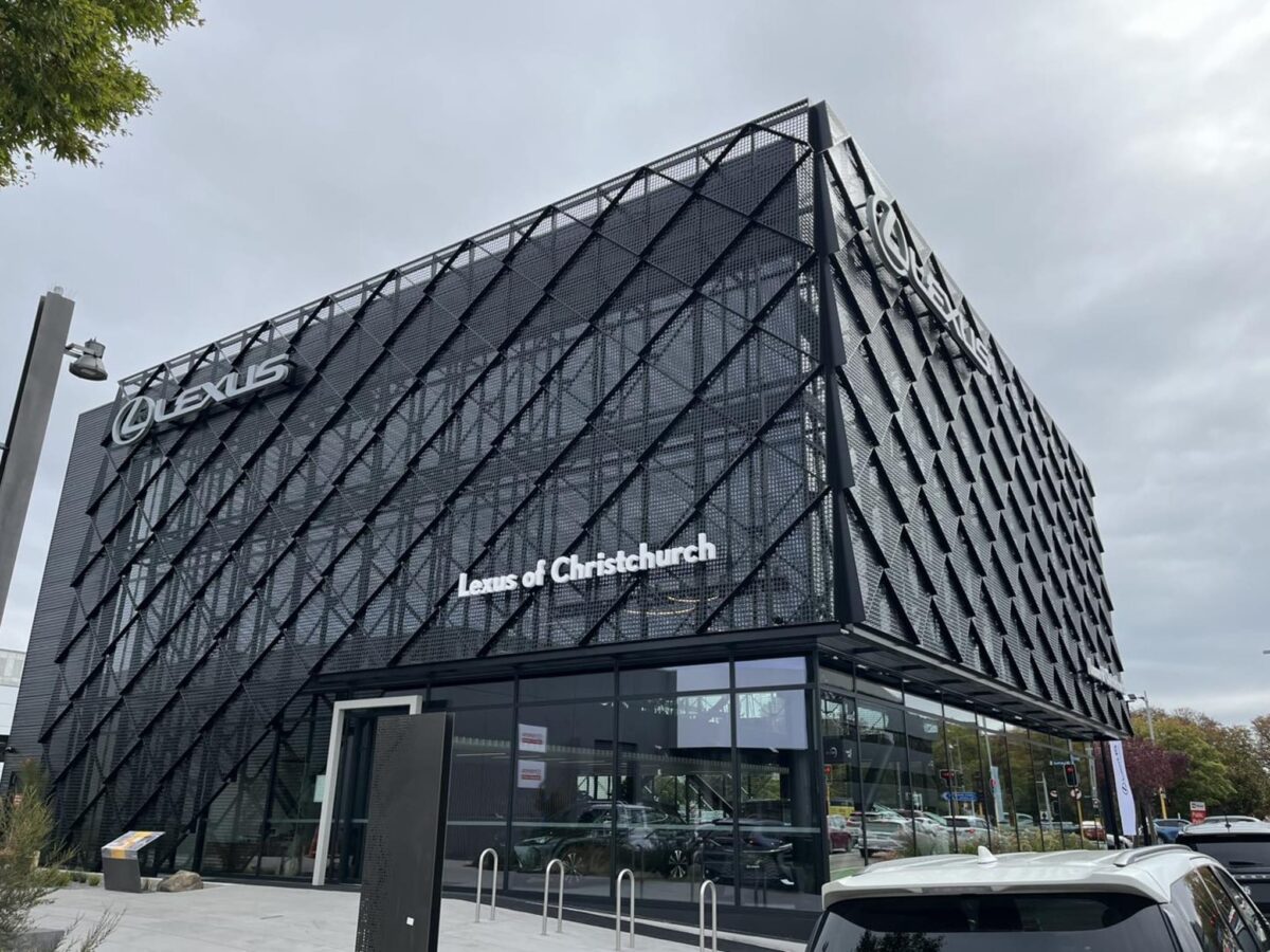 VIP_structural_Steel_Project_lexus_showroom_10